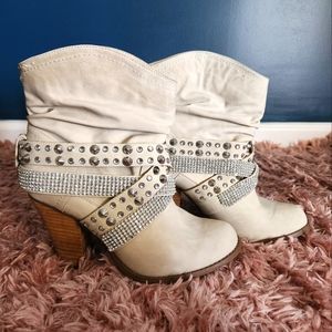 Not Rated cream rhinestone bling studded heeled cowgirl boots Buckle